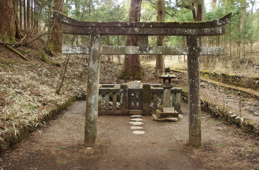 מקדש טאקינוג'ינג'ה – מרכז ניקו – Takinoo-jinja Shrine